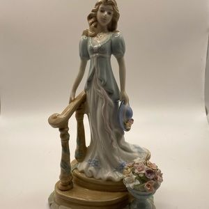 Cosmos lady porcelain figurine #39351